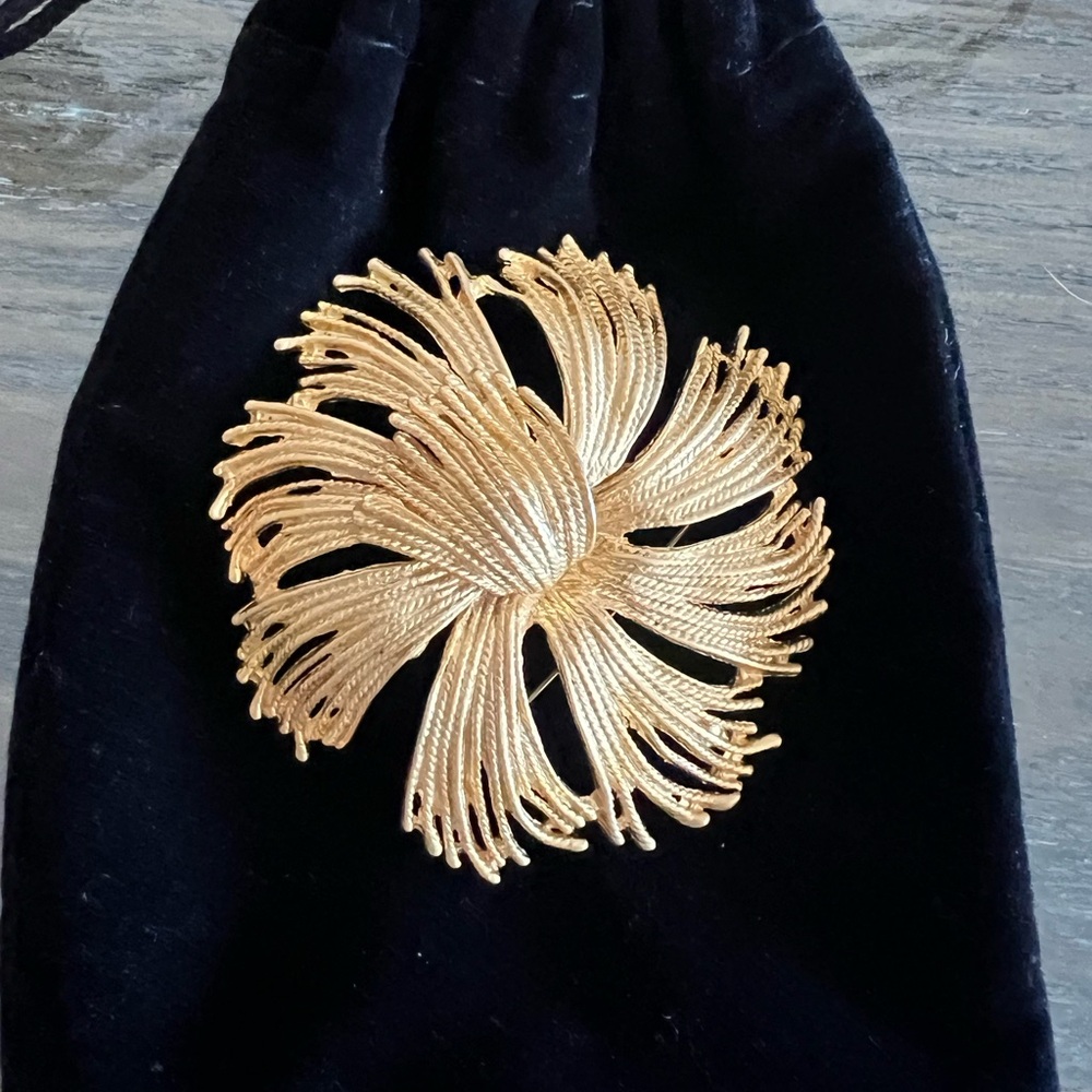 Elegant Gold Brooch